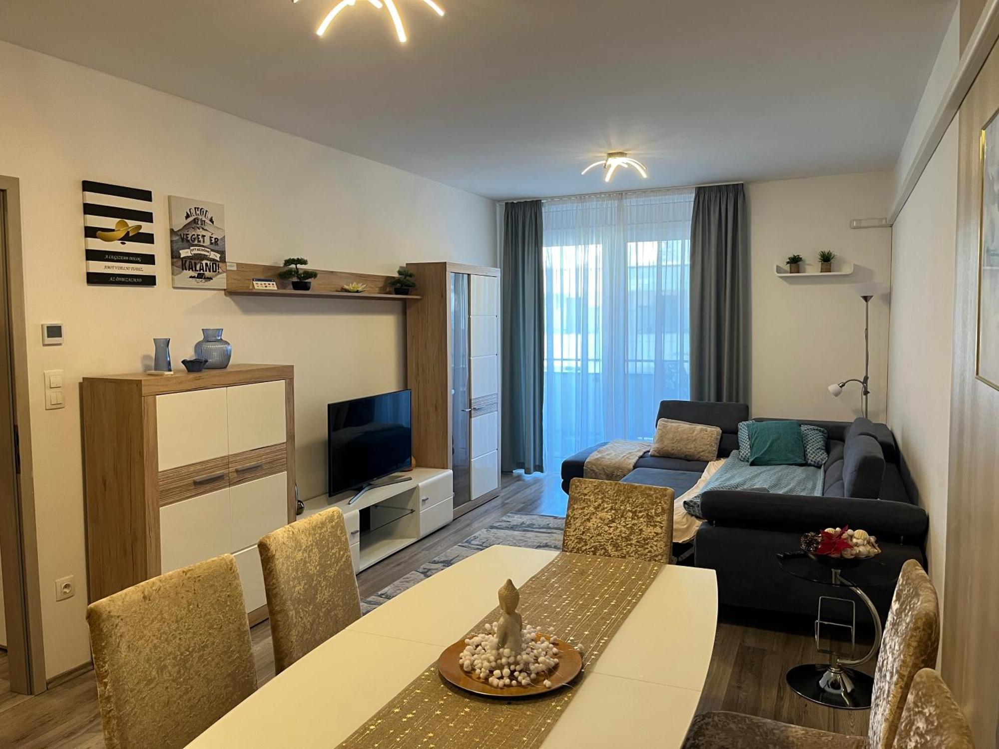Brookforest Belvarosi Apartman Debrecen Ngoại thất bức ảnh